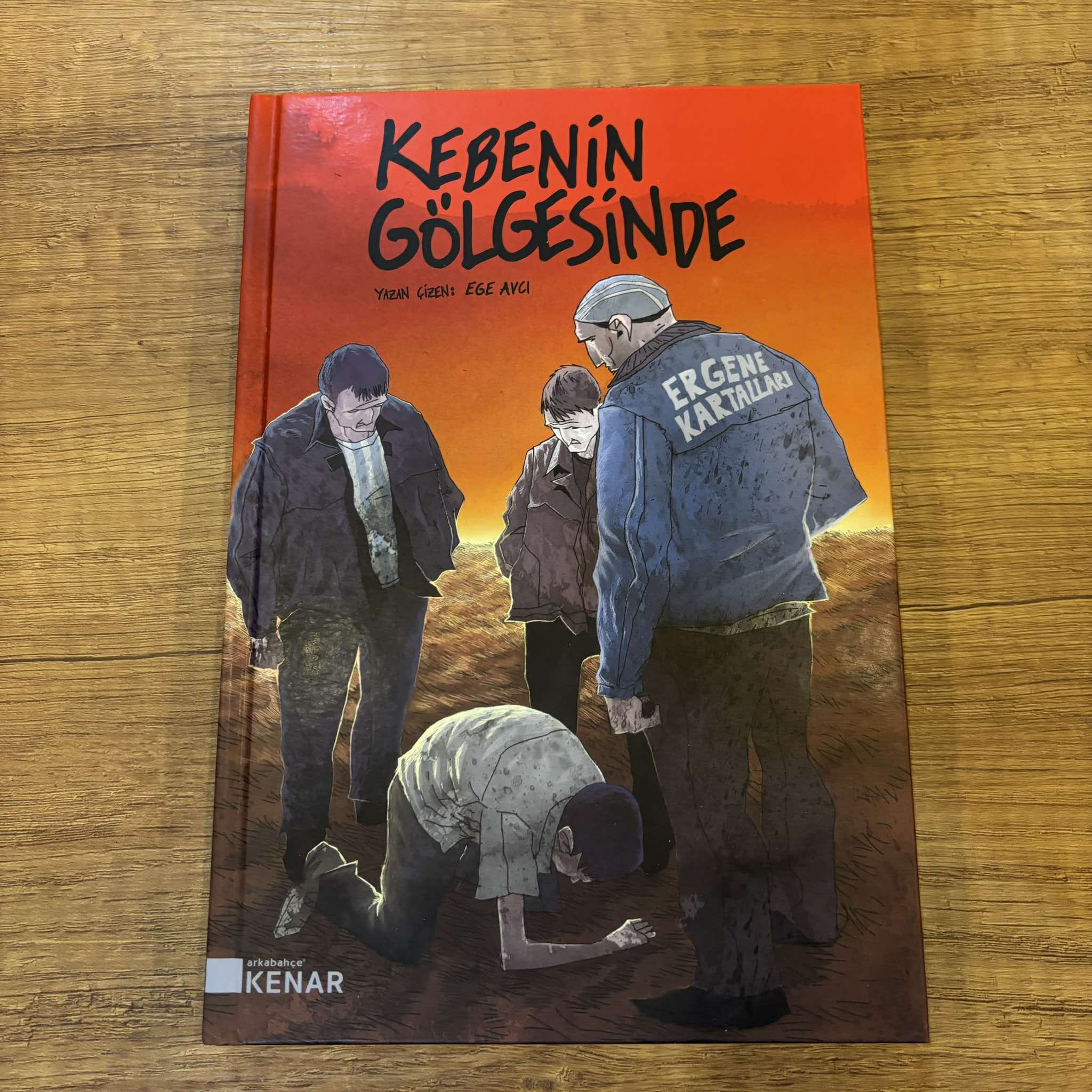 Kebenin Gölgesinde Cilt | Sert Kapak Kapak B