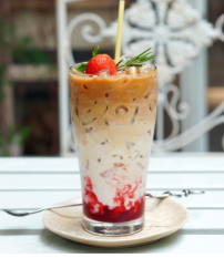 Ice Strawberry Latte