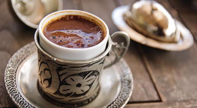 Damla Sakızlı Türk Kahvesi